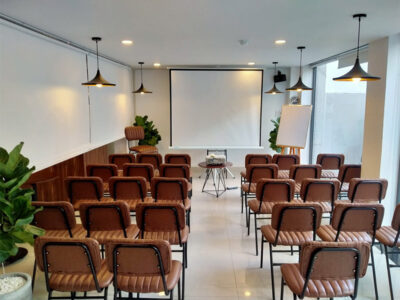 Top 15+ quán cafe có phòng họp, máy chiếu tại TP.HCM