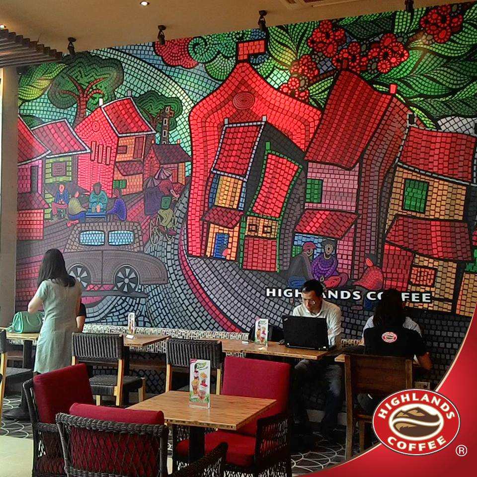 Highlands-Coffee-Duy-Tan