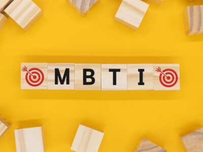MBTI là gì? 16 Nhóm tính cách MBTI và công việc phù hợp
