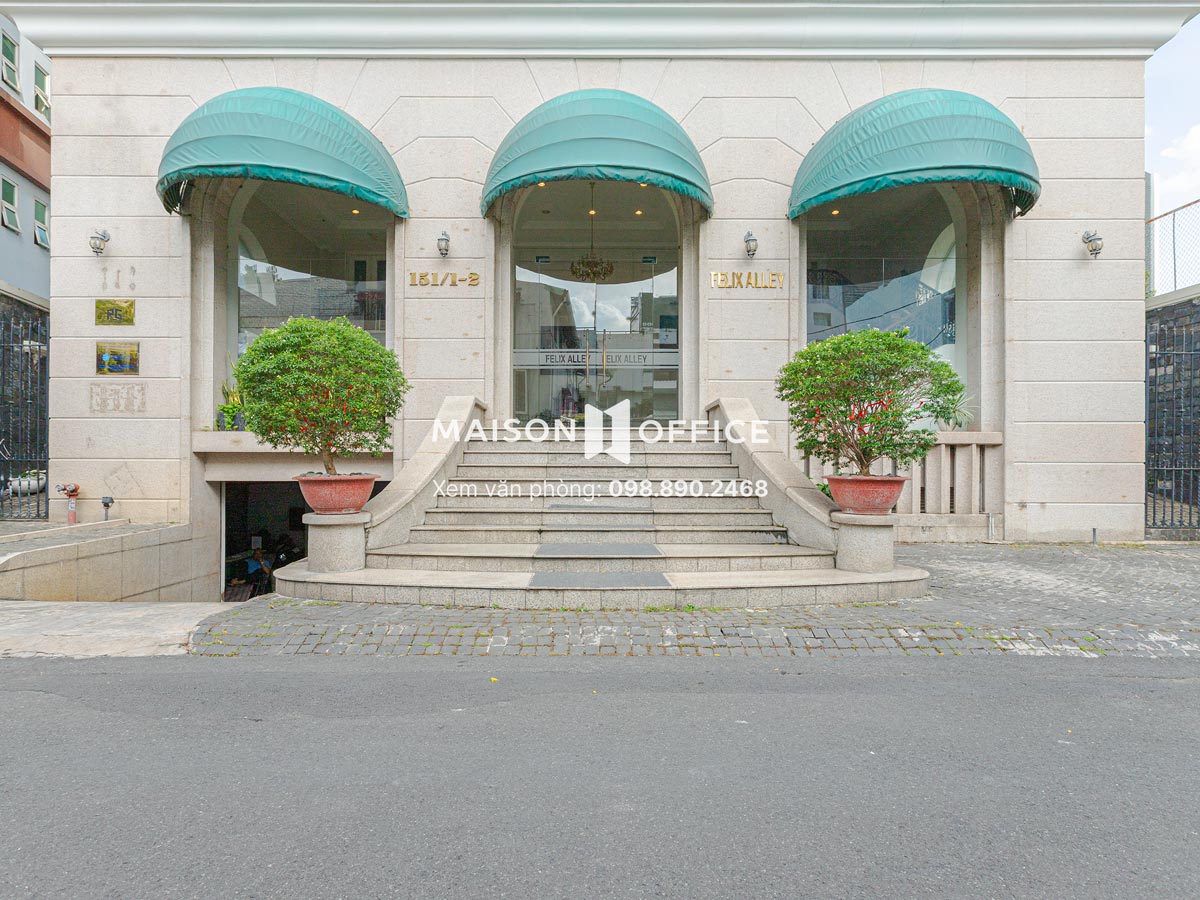 toa-nha-duc-deutsches-haus-le-duan