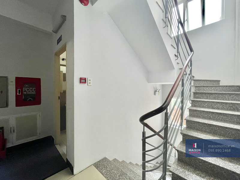 toa-nha-duc-deutsches-haus-le-duan