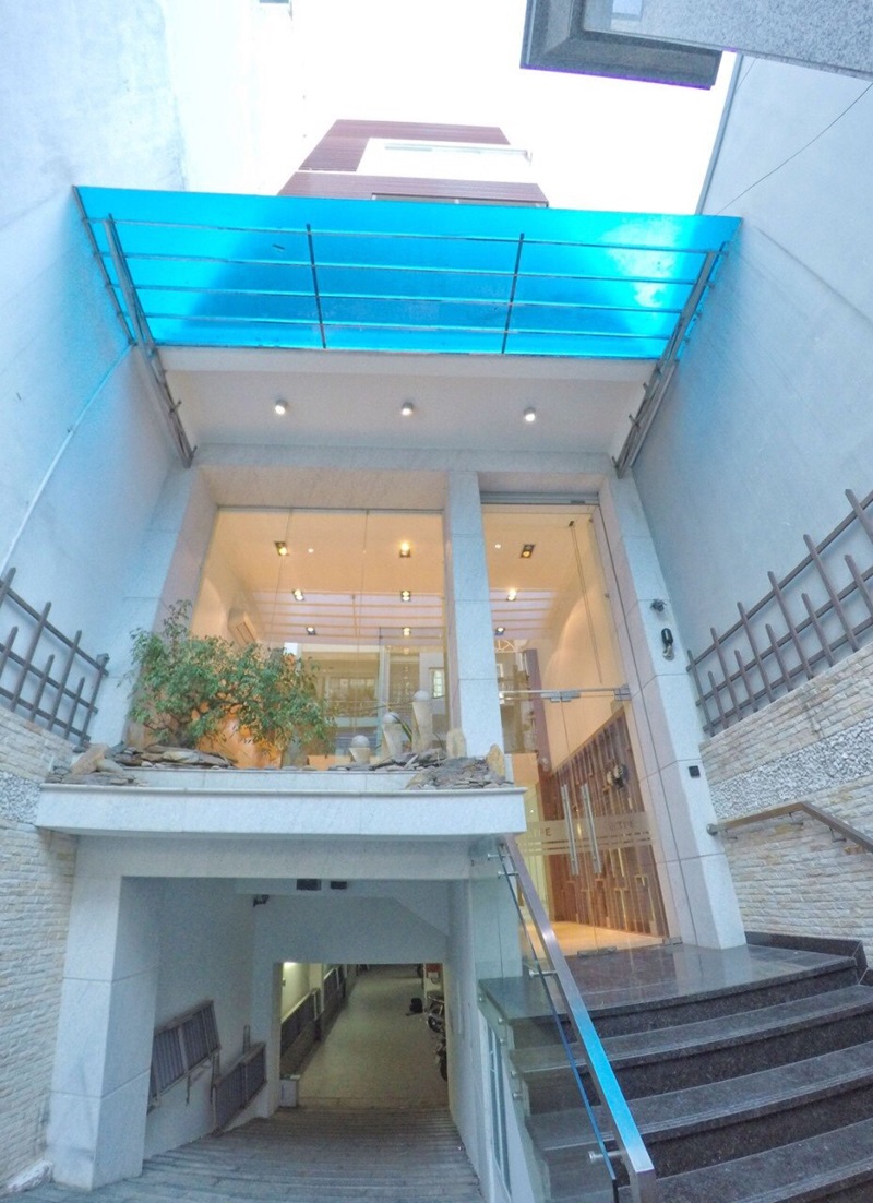 toa-nha-duc-deutsches-haus-le-duan