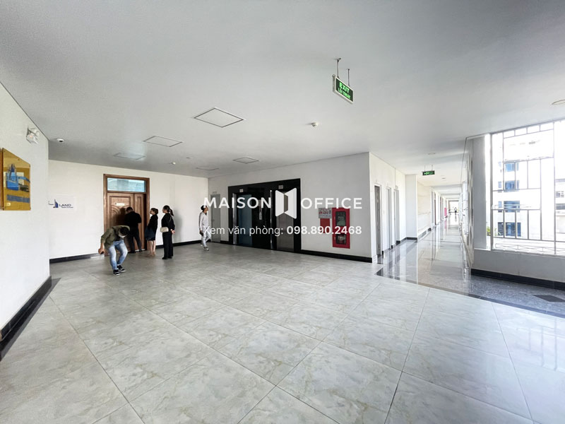 toa-nha-duc-deutsches-haus-le-duan