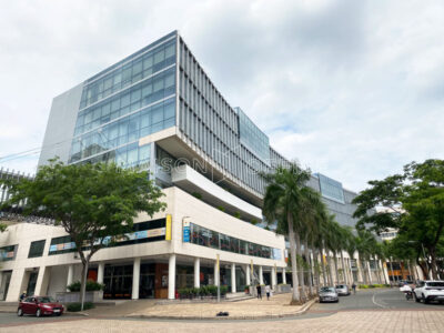 Crescent Plaza