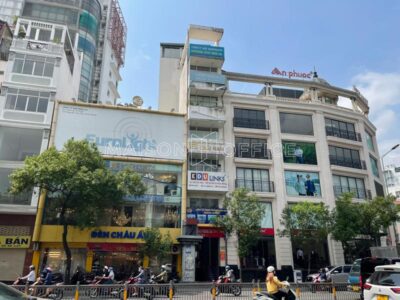 Toà nhà 121 Nguyễn Văn Trỗi