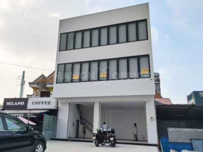 Tòa nhà 8 Lương Định Của