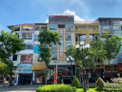 Tòa nhà Đức Nhân