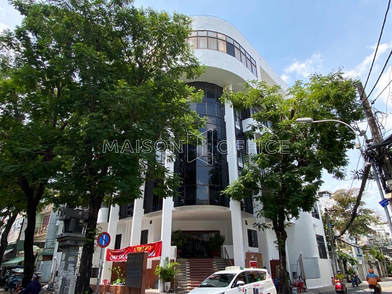 toa-nha-duc-deutsches-haus-le-duan